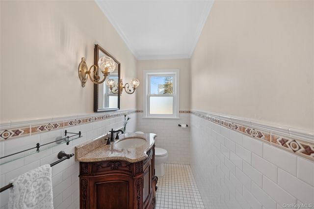 180 Kneeland Avenue, Yonkers, NY 10705