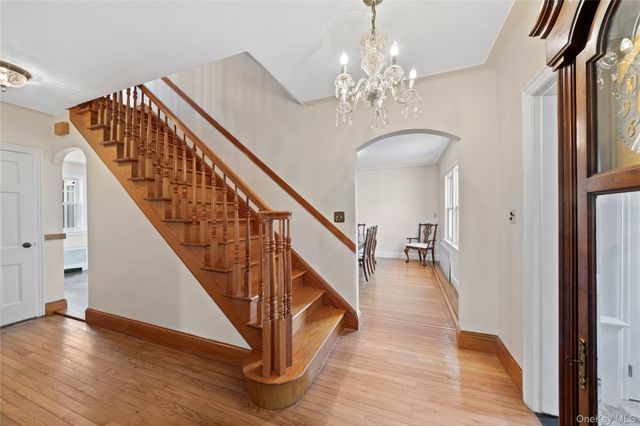 180 Kneeland Avenue, Yonkers, NY 10705