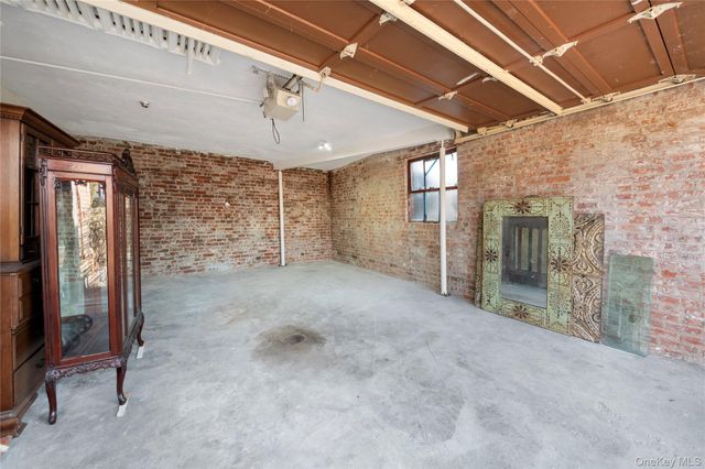 180 Kneeland Avenue, Yonkers, NY 10705