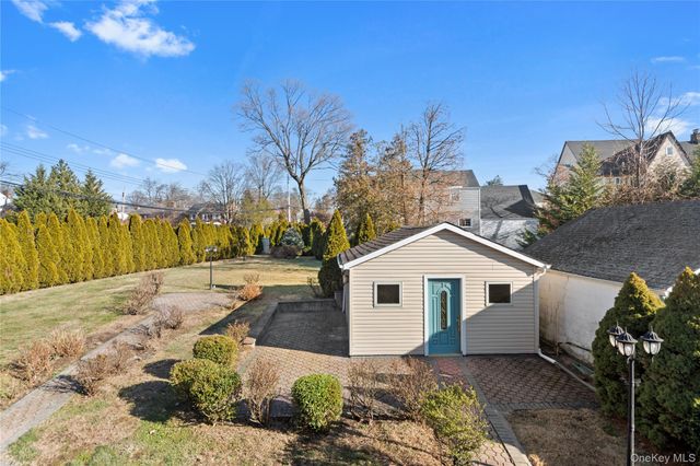 180 Kneeland Avenue, Yonkers, NY 10705