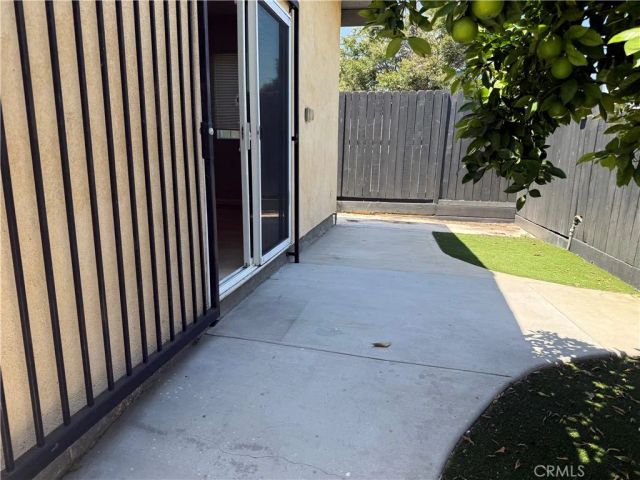 20324 Oxnard Street, Woodland Hills, CA 91367