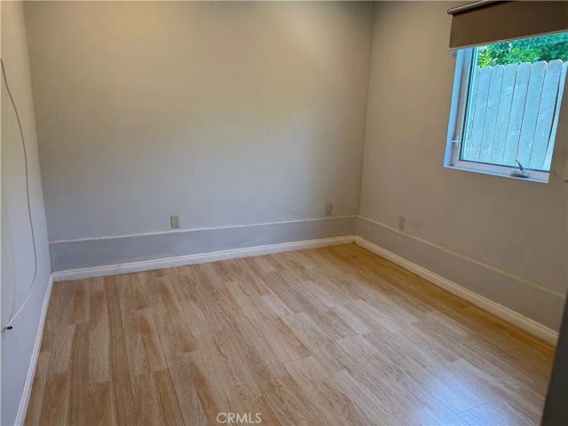 20324 Oxnard Street, Woodland Hills, CA 91367