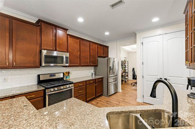 7202 Toxaway Lane, Charlotte, NC 28269