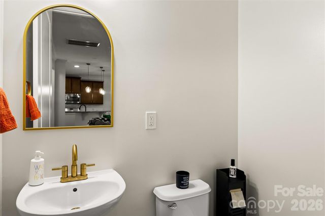 7202 Toxaway Lane, Charlotte, NC 28269