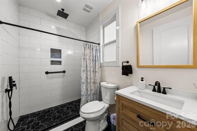 7202 Toxaway Lane, Charlotte, NC 28269
