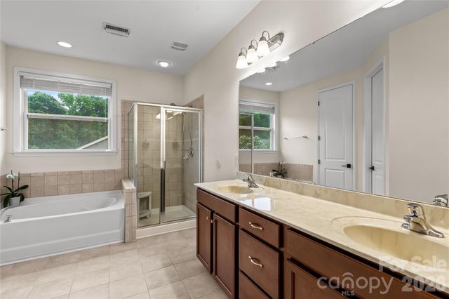 7202 Toxaway Lane, Charlotte, NC 28269