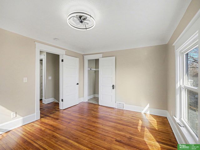 2719 S 10 Street, Omaha, NE 68108