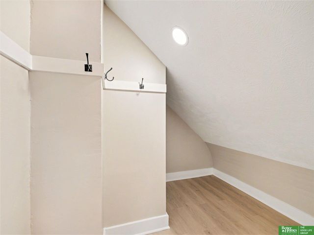 2719 S 10 Street, Omaha, NE 68108