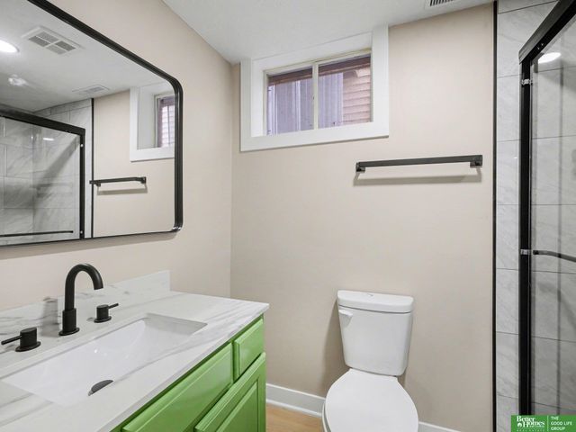 2719 S 10 Street, Omaha, NE 68108