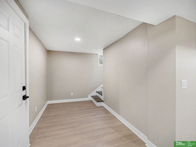 2719 S 10 Street, Omaha, NE 68108