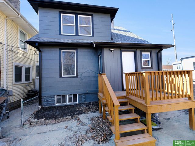 2719 S 10 Street, Omaha, NE 68108