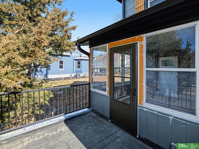 2719 S 10 Street, Omaha, NE 68108