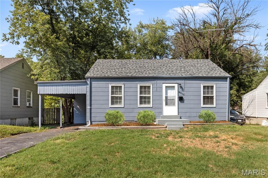 8045 Busiek Avenue, St Louis, MO 63134