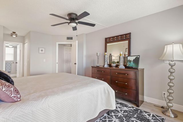 3595 Birdie Drive 601, Lake Worth, FL 33467