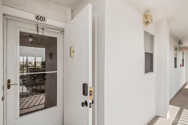 3595 Birdie Drive 601, Lake Worth, FL 33467