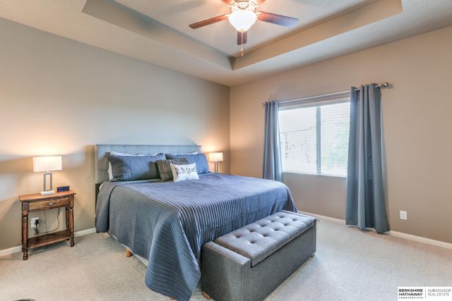 6642 Michael Circle, Papillion, NE 68133