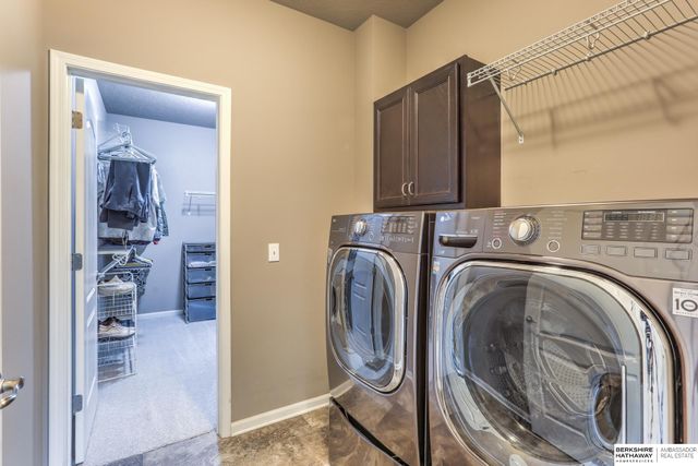 6642 Michael Circle, Papillion, NE 68133