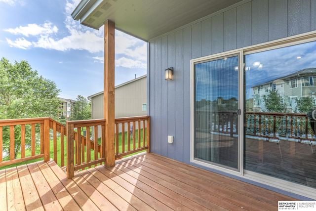 6642 Michael Circle, Papillion, NE 68133