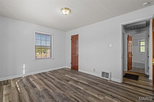 8234 Airport Road, St Louis, MO 63134