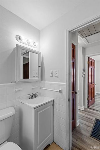 8234 Airport Road, St Louis, MO 63134