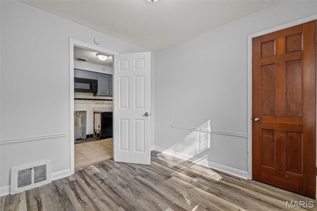 8234 Airport Road, St Louis, MO 63134