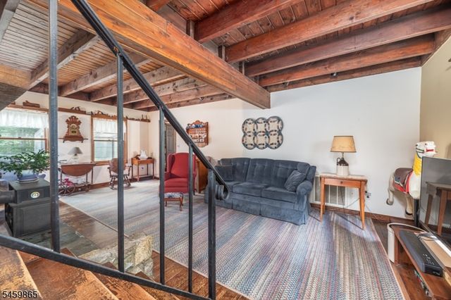 176 Henderson Rd, West Milford Twp., NJ 07460