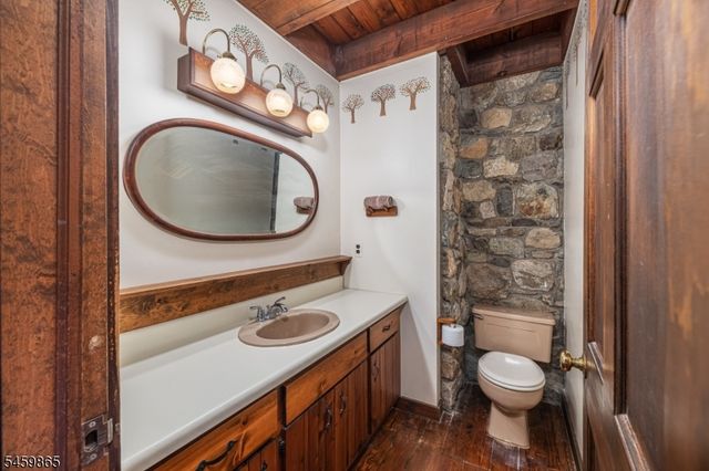 176 Henderson Rd, West Milford Twp., NJ 07460