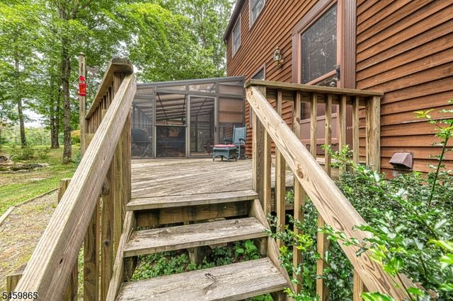 176 Henderson Rd, West Milford Twp., NJ 07460