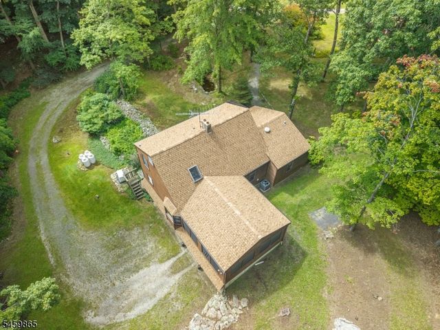 176 Henderson Rd, West Milford Twp., NJ 07460