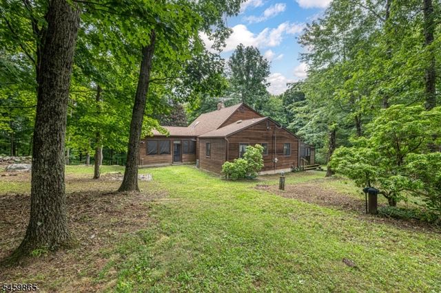176 Henderson Rd, West Milford Twp., NJ 07460