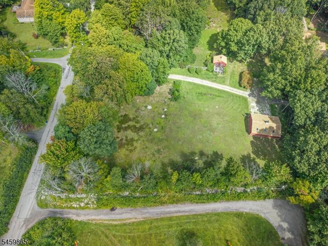 176 Henderson Rd, West Milford Twp., NJ 07460