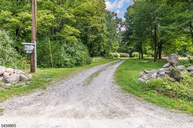 176 Henderson Rd, West Milford Twp., NJ 07460