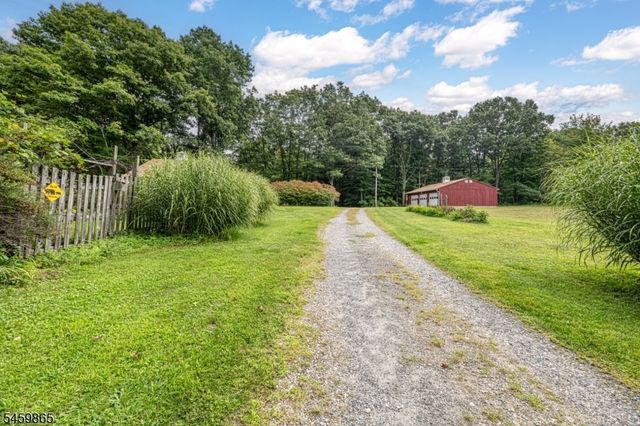 176 Henderson Rd, West Milford Twp., NJ 07460