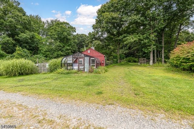 176 Henderson Rd, West Milford Twp., NJ 07460