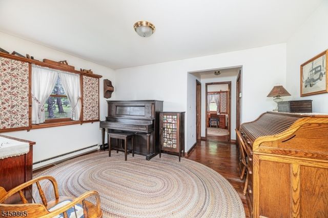 176 Henderson Rd, West Milford Twp., NJ 07460