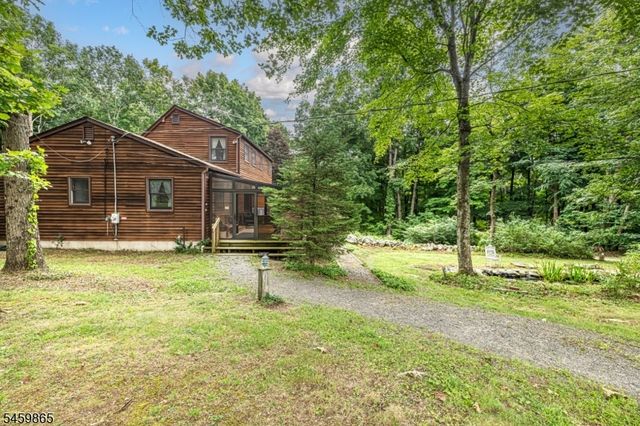 176 Henderson Rd, West Milford Twp., NJ 07460