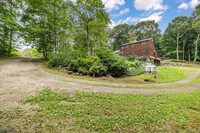 176 Henderson Rd, West Milford Twp., NJ 07460