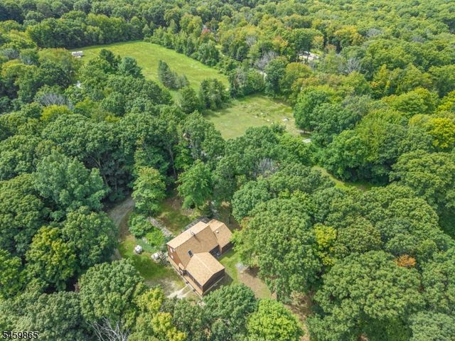176 Henderson Rd, West Milford Twp., NJ 07460