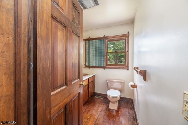 176 Henderson Rd, West Milford Twp., NJ 07460