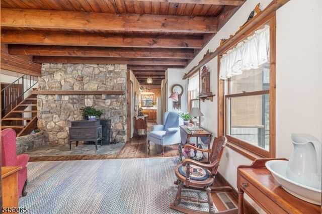176 Henderson Rd, West Milford Twp., NJ 07460