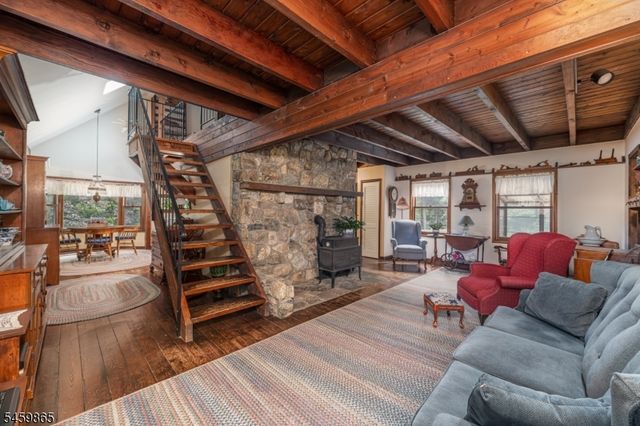 176 Henderson Rd, West Milford Twp., NJ 07460