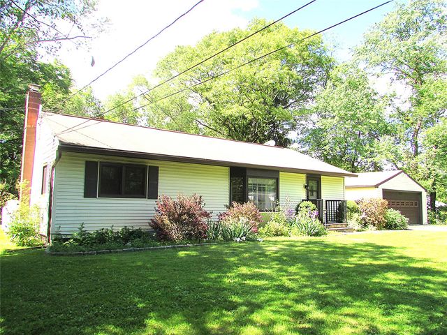 7 Holiday Street, Pawling, NY 12564