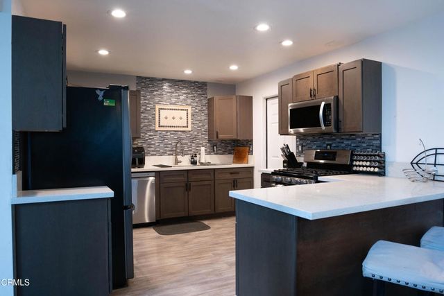 119 Sonoma Lane, Santa Paula, CA 93060