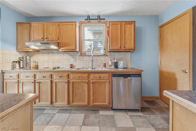 43 14th Street NW, Massillon, OH 44647