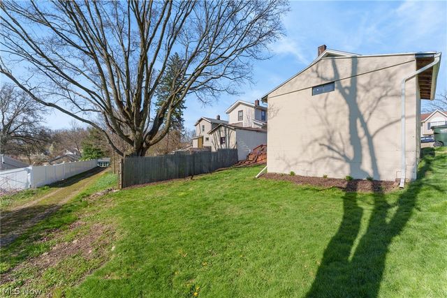 43 14th Street NW, Massillon, OH 44647
