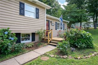 5321 Crown Point Drive, Tobaccoville, NC 27050