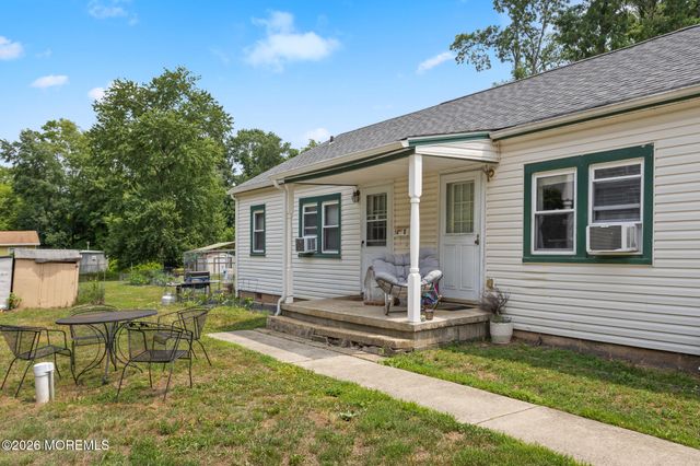 14 Story Street, New Egypt, NJ 08533