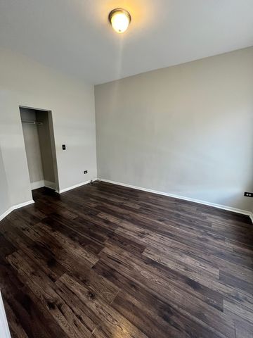 847 E 65th Street 2, Chicago, IL 60637