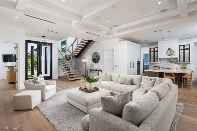 3636 Crayton RD, Naples, FL 34103