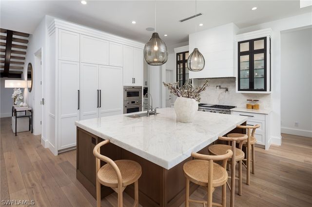 3636 Crayton RD, Naples, FL 34103